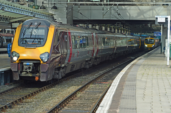 DG124187. 221123. Manchester Piccadilly. 17.9.12.
