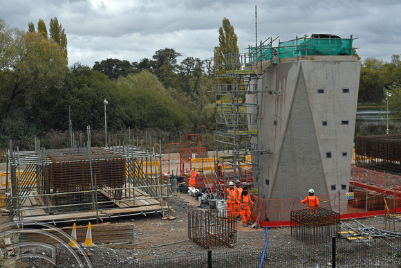 DG383592. HS2 Colne valley viaduct construction. Denham. London. 27.10.2022.