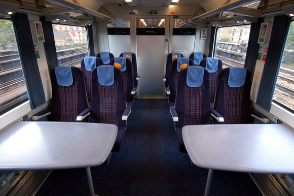 DG01654. Interior. Class 450. 17.8.04.