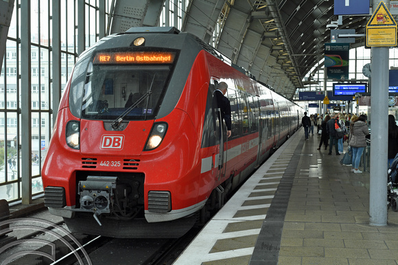 DG381634. 442 345. Alexanderplatz station. Berlin. Germany. 23.9.2022.
