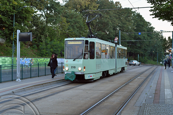 DG381184. Tram 210. Bahnhof. Frankfurt (Oder). Germany. 21.9.2022.
