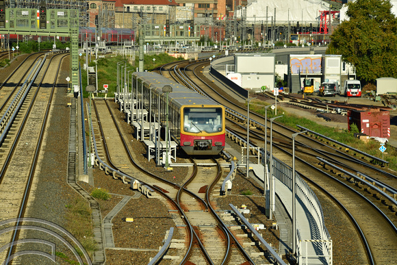 DG381207. S-Bahn's Warschauer Straße. Berlin. Germany. 23.09.2022.