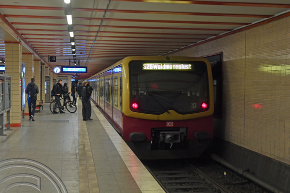 DG381671. Line S-26. Nordbanhof. Berlin. Germany. 23.9.2022.