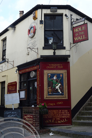 DG215312.Hole in the wall pub. Torquay. 4.6.15.