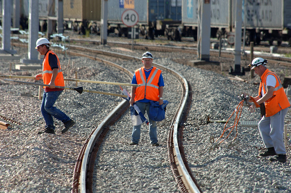 DG11806. Track workers. Rugby. 10.8.12.