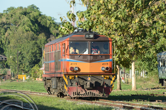 DG133326. 4518. before working  S Exp 2. Chiang Mai. Thailand. 5.12.12.