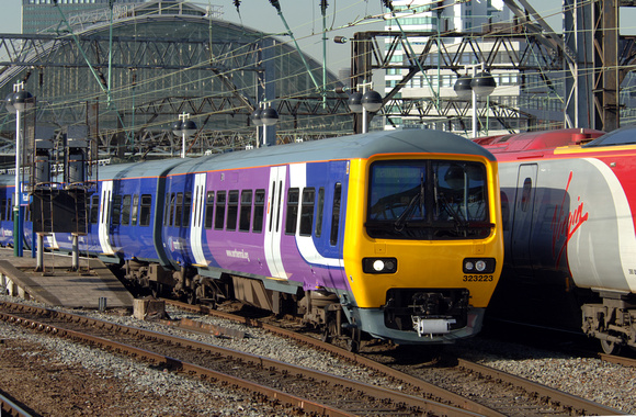DG14404. 323223. Manchester Piccadilly. 18.2.08
