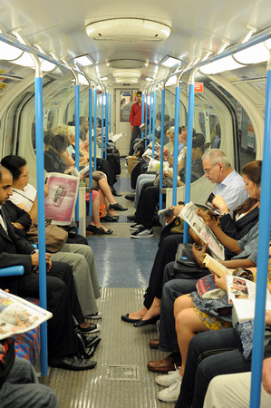 DG18269. Piccadilly line train. 7.8.08.