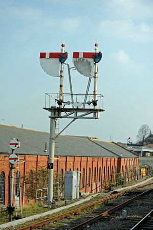 DG16072. Bracket semaphore. Shrewsbury. 22.4.08.