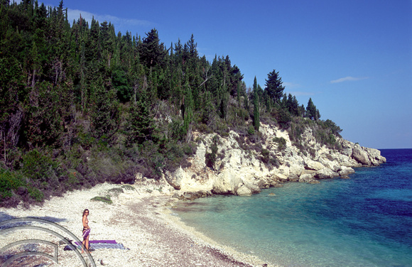 T10162. Lakkos beach. Paxos. Ionain Isles. Greece. 2000.
