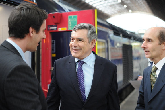 DG28938. Gordon Brown and Lord Adonis. Paddington. 23.7.09.
