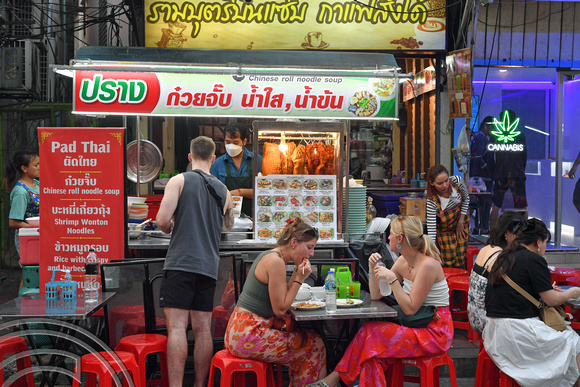 DG388558. Streetlife Rambutri. Bangkok. Thailand. 1.2.2023.