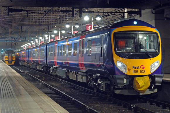 DG05548. 185108. Manchester Piccadilly. 14.3.06.