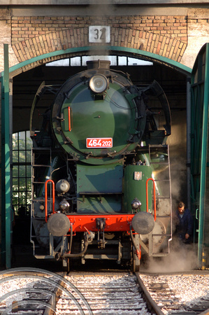 FDG2061. 464 202. Budapest railway museum. Hungary. 16.9.05.