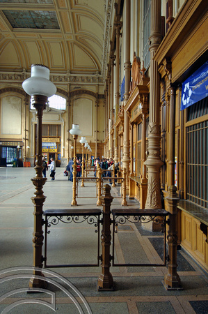 FDG2247. Ticket hall. Keleti station.  Budapest. Hungary. 18.9.05