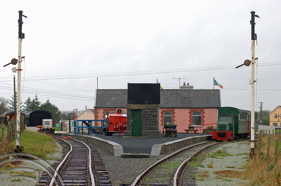 FDG2551. West Clare Railway. Moyasta Junction. 23.10.05.