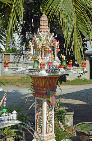 DG388915. Spirit house. Kanchanaburi. Thailand. 9.2.2023.