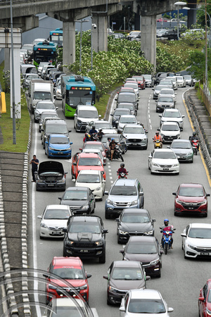 DG390161. Traffic jam. Titiwangsa. Kuala Lumpur. Malaysia. 4.3.2023.
