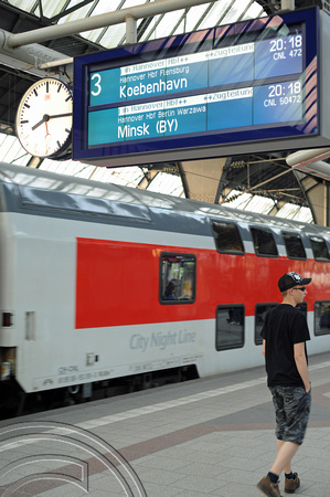FDG24109. International train. Karlsruhe. Germany. 3.6.09.