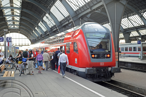 FDG24099. DD train. Karlsruhe. Germany. 3.6.09.