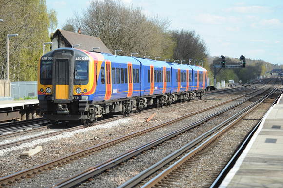 DG49101. 450086. West Byfleet and New Haw. 21.4.10.