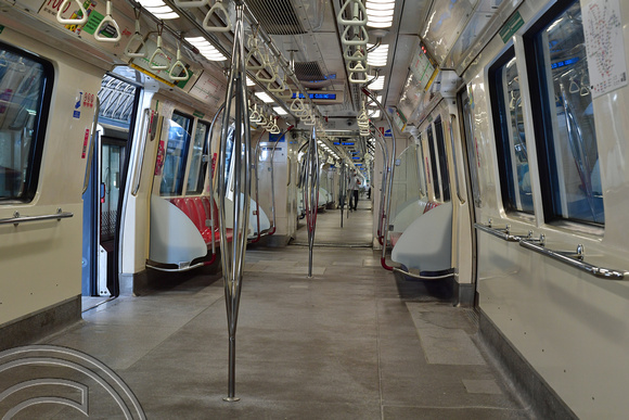 DG386204. Train interior. East-West line. Singapore. 12.1.2023.