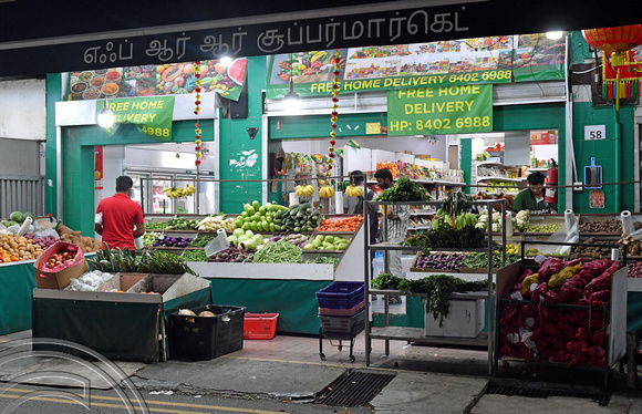 DG386218. Fruit and veg shop. Little India. Singapore. 12.1.2023.
