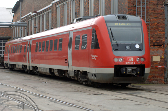FDG05530. 612 662. Erfurt depot. Germany. 13.2.07.