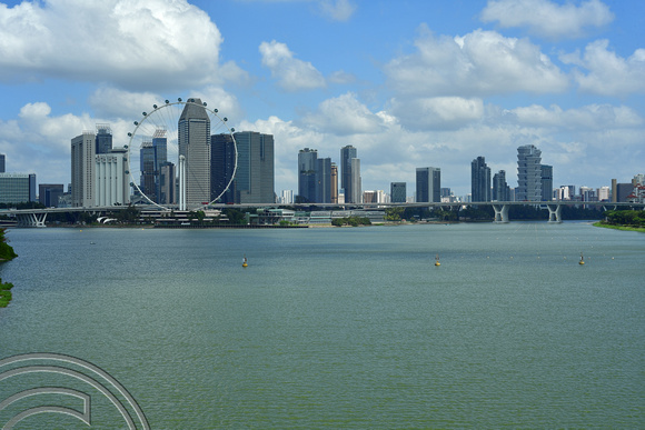 DG390650. The city seen from Marina Bay. Singapore. 9.3.2023.