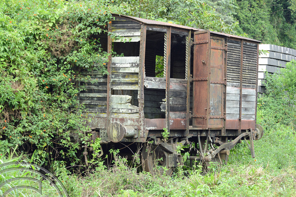 DG237823. Abandoned covered wagon. Ella. Sri Lanka. 15.1.16.