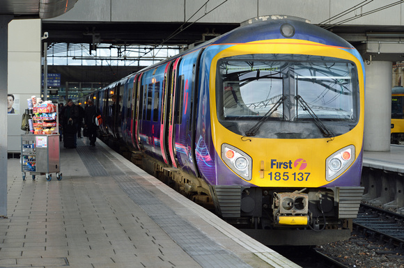 DG235719. 185137. Manchester Piccadilly. 4.12.15.