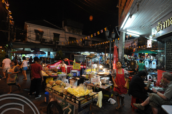 TD08448. Street food. Rambutri. Bangkok. Thailand. 2.1.09.