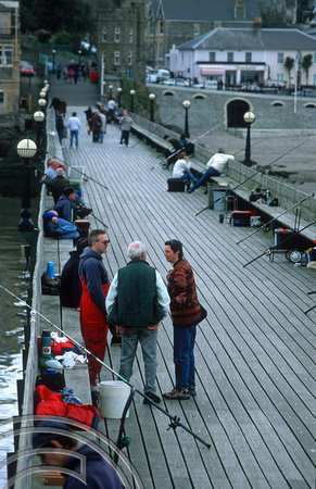 T10760. Fishing on Clevedon pier. Clevedon. England. 31.03.01
