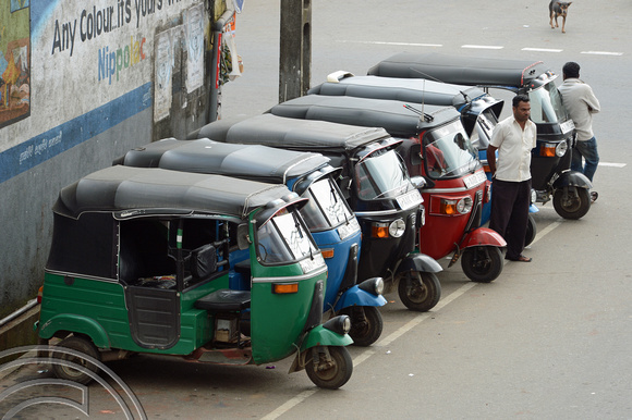 DG238190. Rickshaw rank. Haputale. Hill Country. Sri Lanka. 18.1.16.