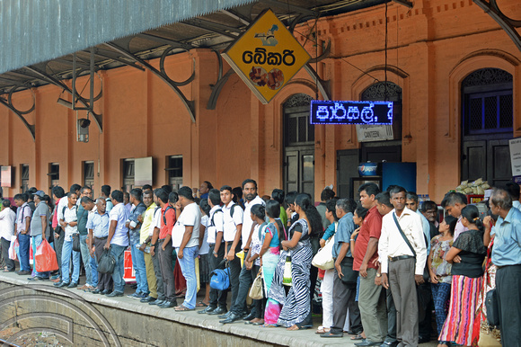 DG239041. Passengers. Maradana.Sri Lanka. 3.2.16