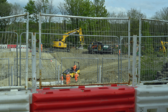 DG393296. TPU new footbridge works. Lady Anne crossing. Batley. 3.5.2023.