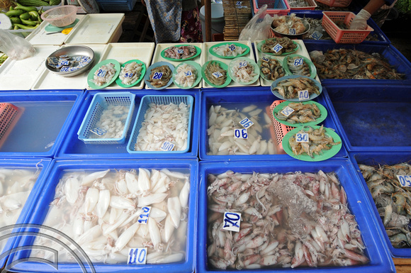 TD09974. Seafood stall. Ayutthaya. Thailand. 18.1.09.