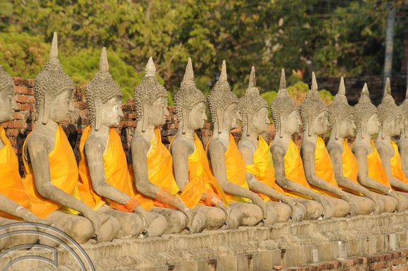 TD10074.  Buddhas. Wat Yai Chai Mongkol. Ayutthaya. Thailand. 18.1.09.