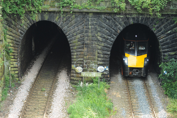 DG85586. 180114. Salterhebble Tunnel. 27.6.11.
