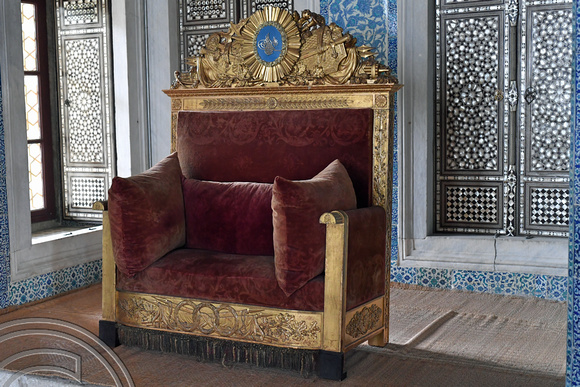 DG393396. Throne. Topkapi Palace. Istanbul. Turkey. 6.5.2023.