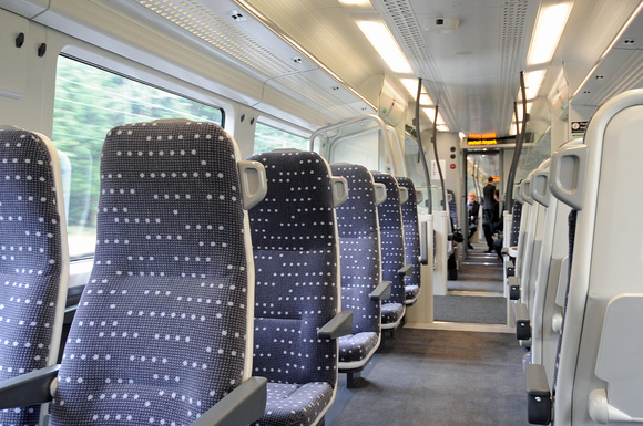 DG84733. Standard seats. Class 379. 16.6.11.