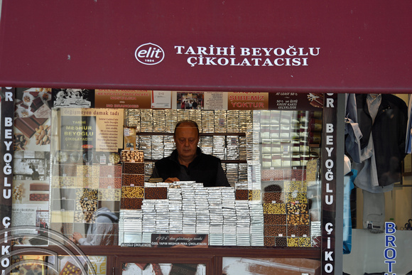 DG393917. Chocolate stall. Istiklal Cd. Istanbul. Turkey. 7.5.2023.