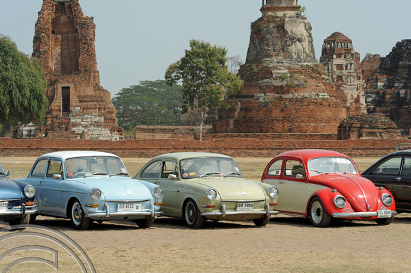 TD10051. Vintage VWs. Wat Mahatat. Ayutthaya. Thailand. 18.1.13.