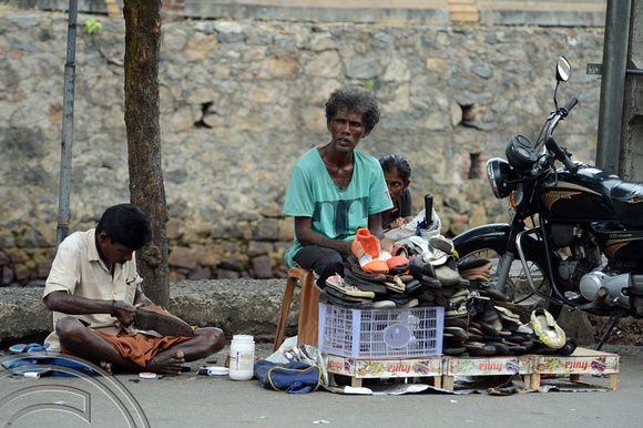DG238717. Street cobblers. Galle. Sri Lanka. 31.1.16