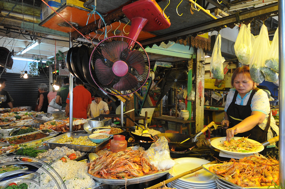 TD08503. Food. Chatuchak Weekend Market. Bangkok. Thailand. 3.1.09.