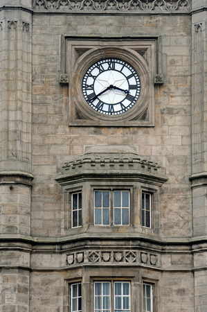FDG07471. Clock. Shrewsbury station. 21.4.08.