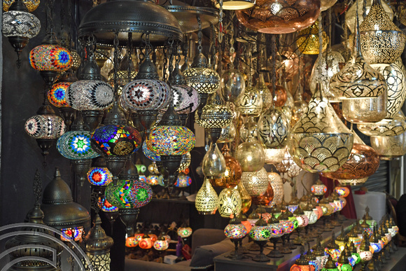 DG393509. Lamp shop. The grand bazaar. Istanbul. Turkey. 6.5.2023.