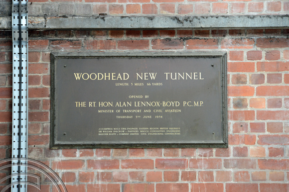 DG152964. Woodhead plaque. Manchester Piccadilly. 10.7.13.