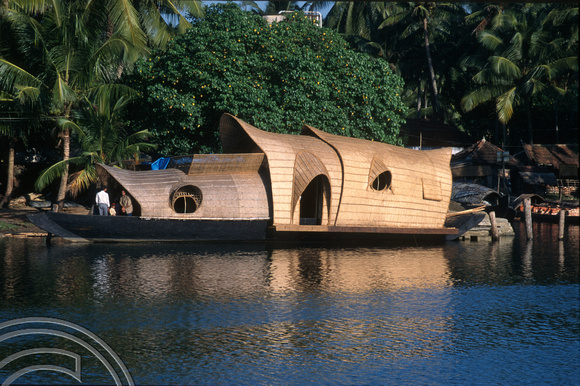 T6322. Houseboat on the backwaters. Kerala. India. 29.12.1997