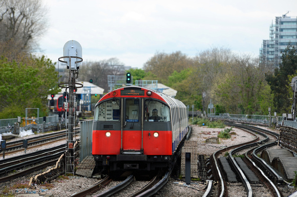 DG243592. Piccadilly line train. Stamford Brook. London. 25.4.16